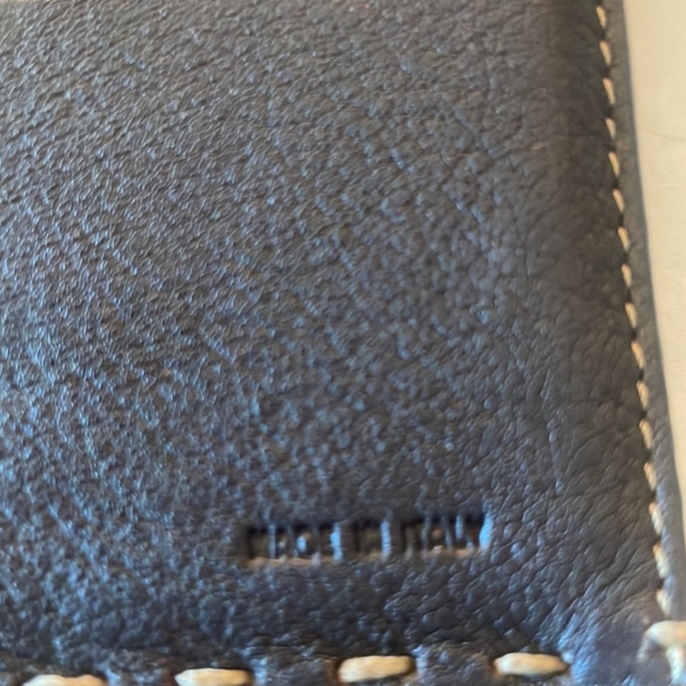 Fendi Selleria Leather Wallet- Offers Welcome💕 - Picture 5 of 8